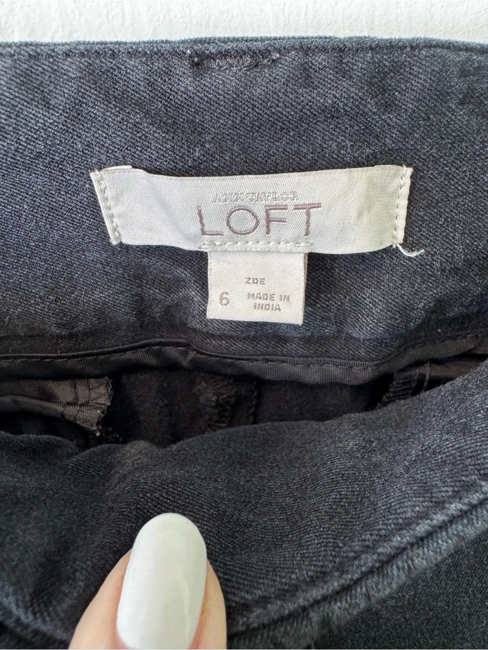 LOFT Black Ankle Cropped Straight-Leg Pants